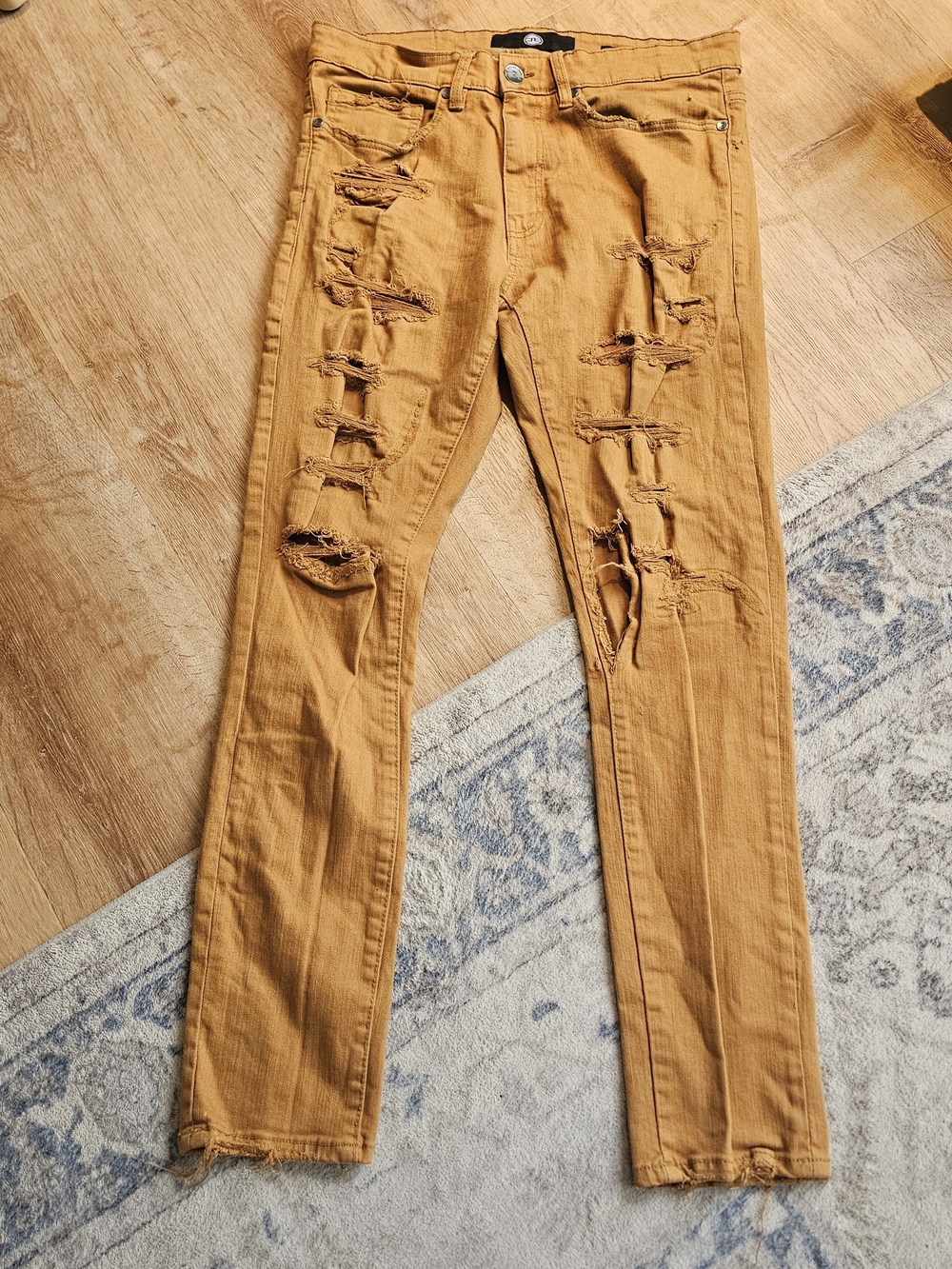 Jordan Craig "Sean" Fit Distressed Jeans in a size 32/32 Brown Tan